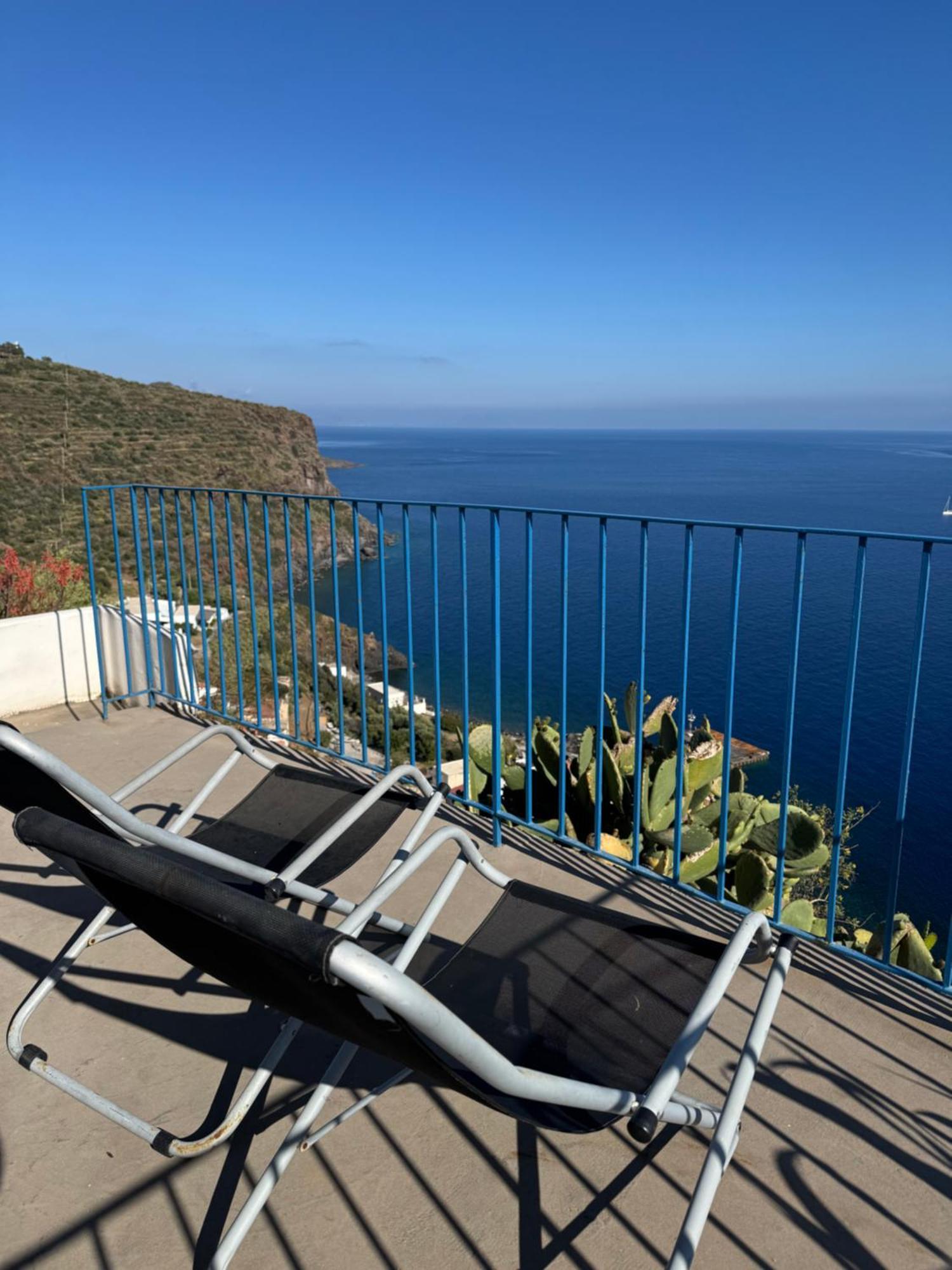 Vista Mare A Filicudi Villa *